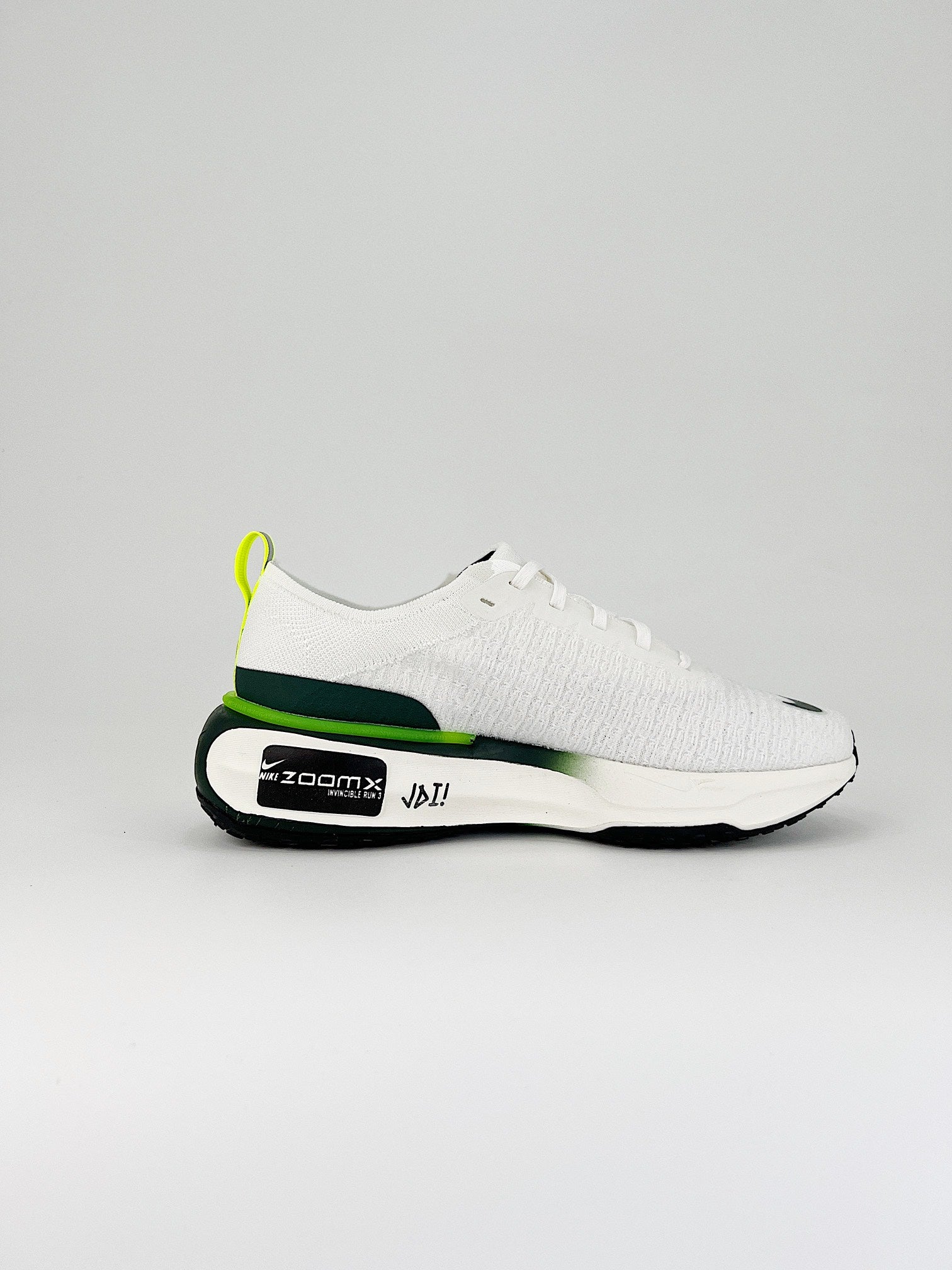 Tênis Nike Invincible 3