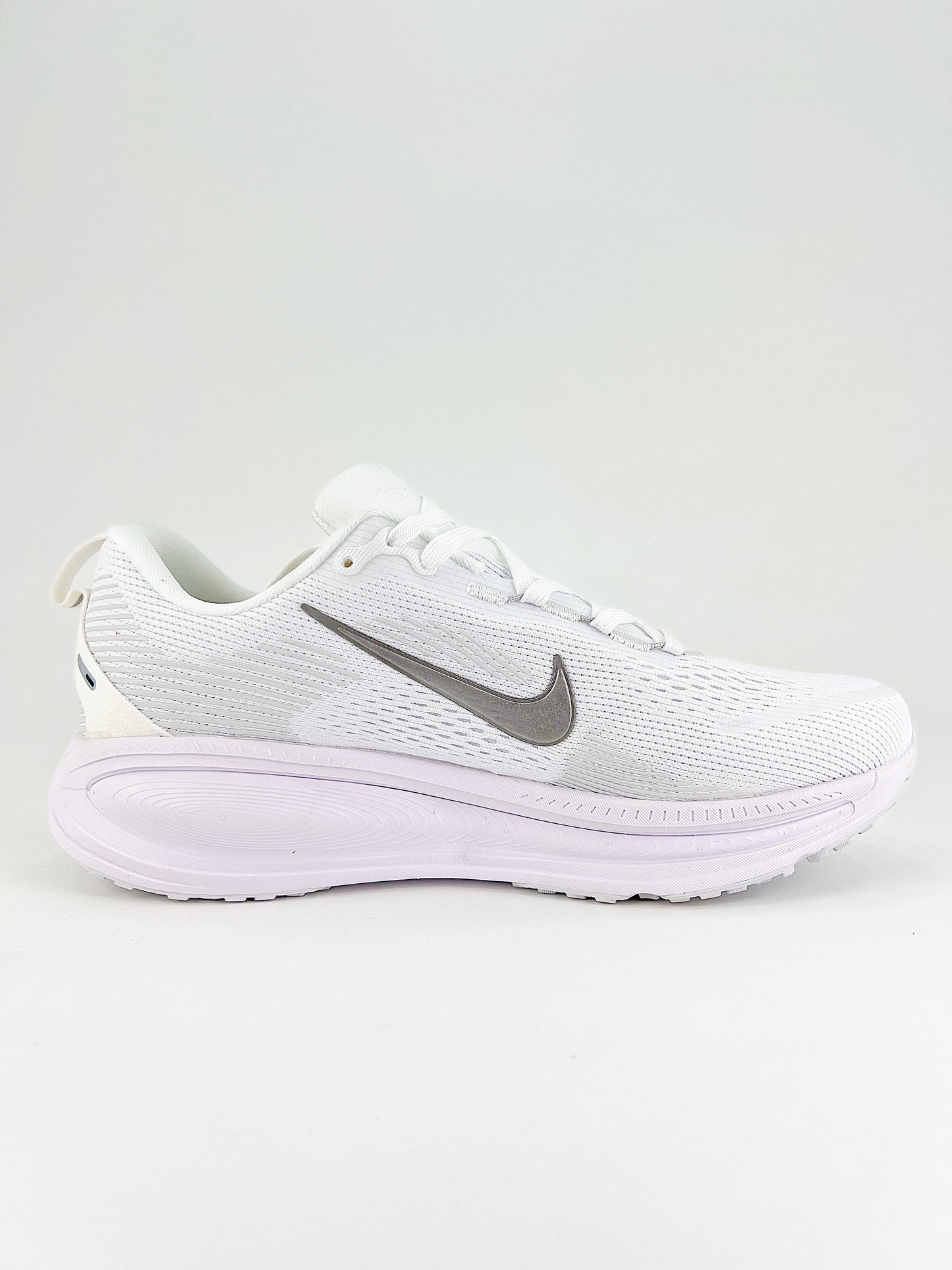Tênis Nike Vomero 18