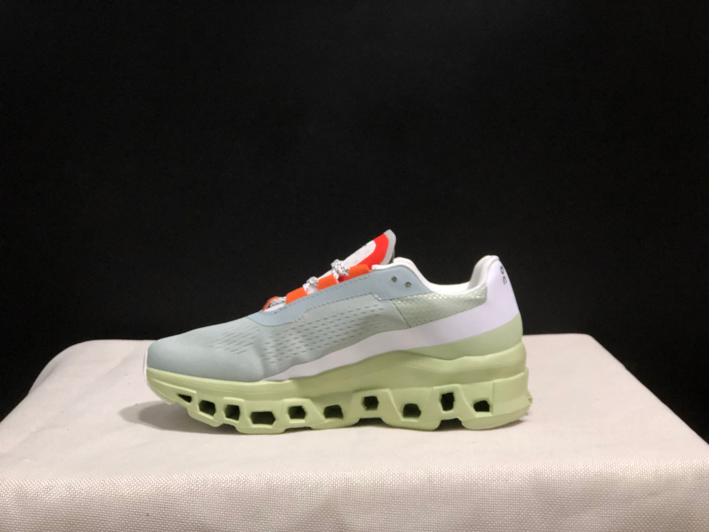 Tênis On Running Cloudmonster