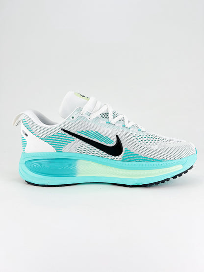 Tênis Nike Vomero 18