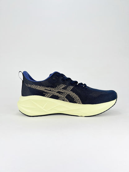 Tênis Asics Novablast 5