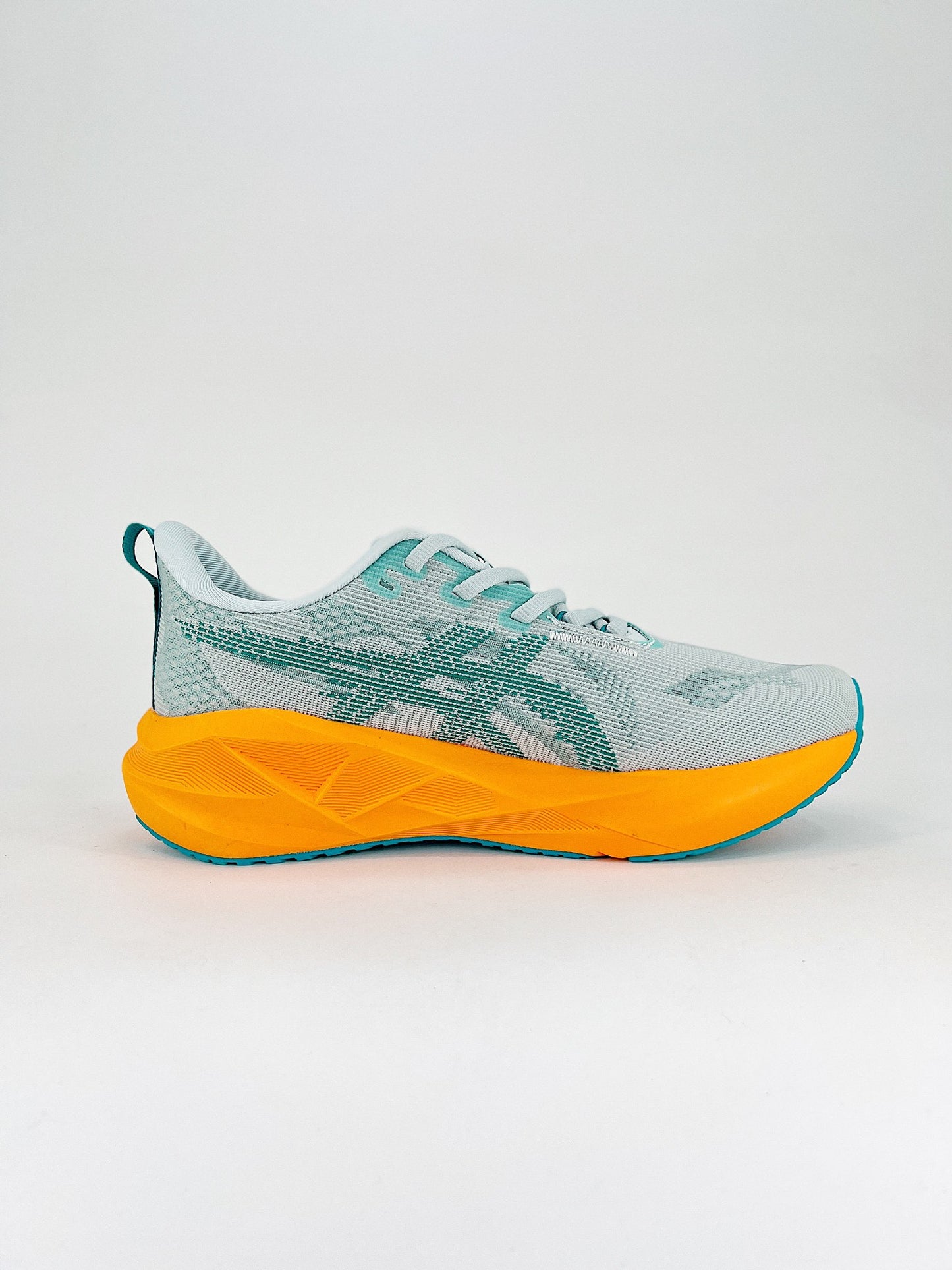 Tênis Asics Novablast 5