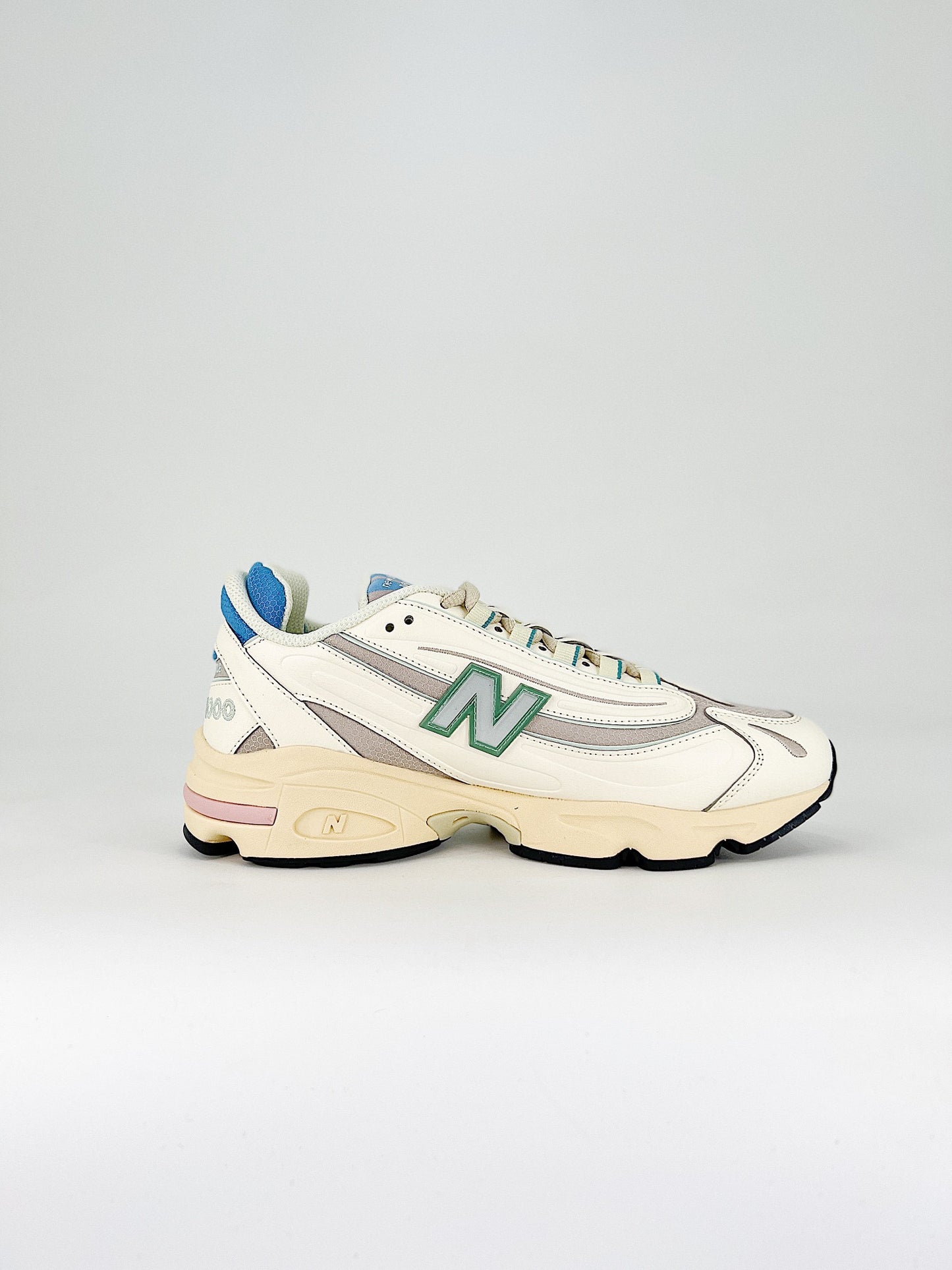 New Balance 1000 Angora