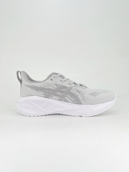 Tênis Asics Novablast 5
