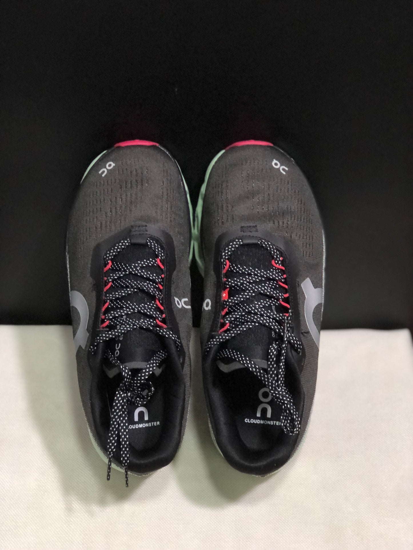 Tênis On Running Cloudmonster 2