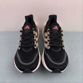 Tênis Adidas UltraBoost Light 23