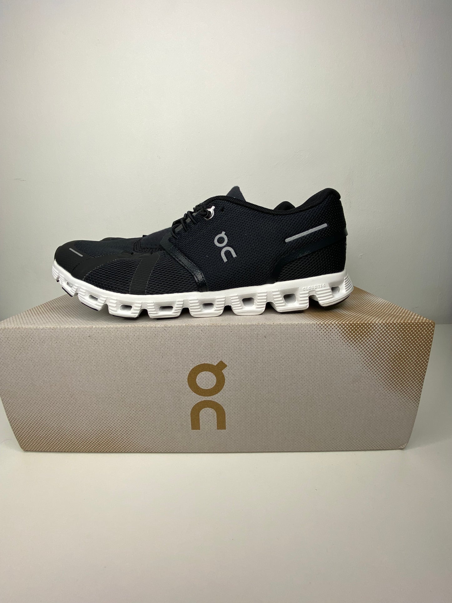 Tênis On Running Cloud 5 - PRONTA ENTREGA