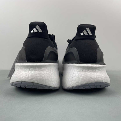 Tênis Adidas Ultraboost 5x