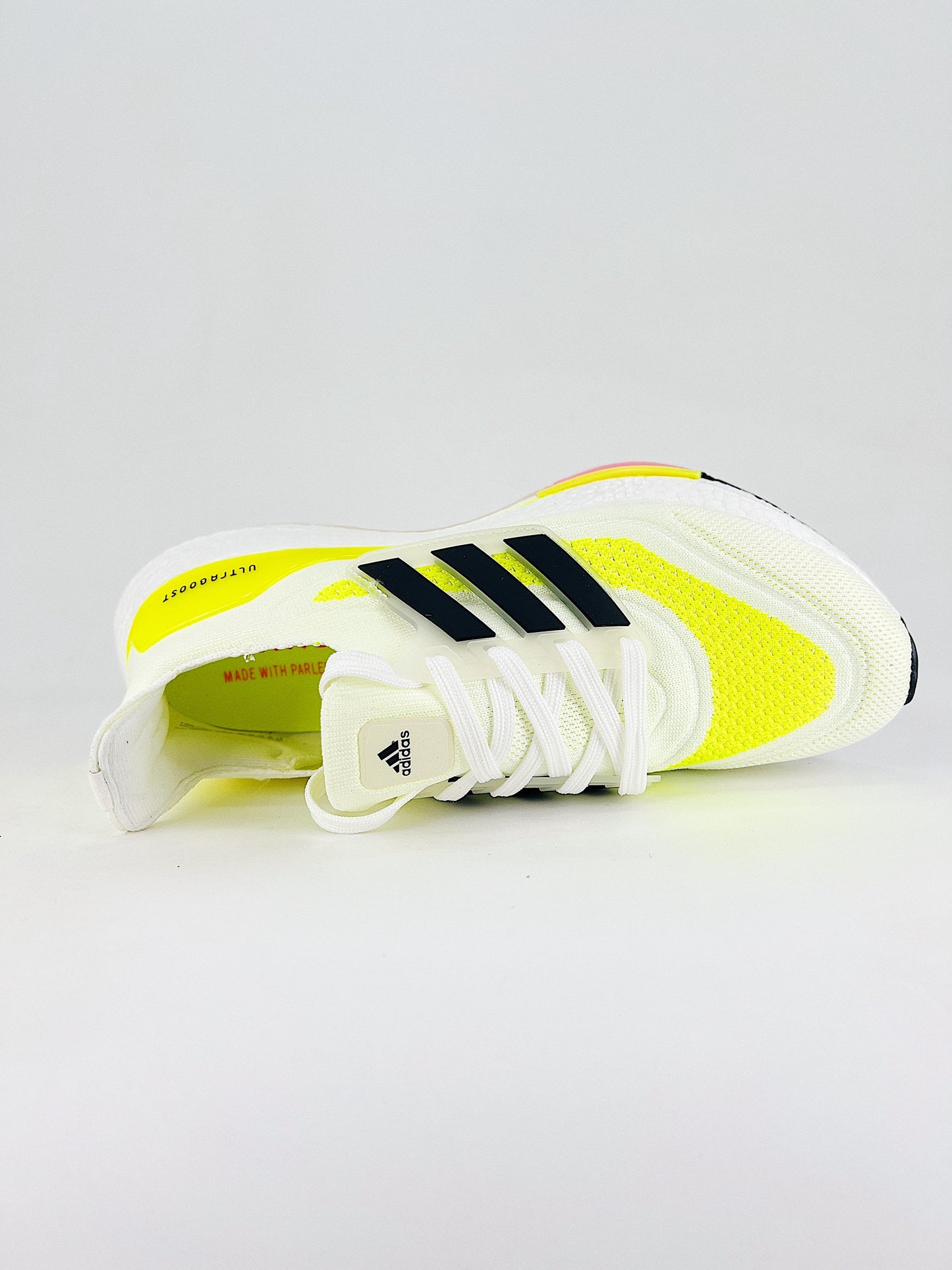 Tênis Adidas UltraBoost 21