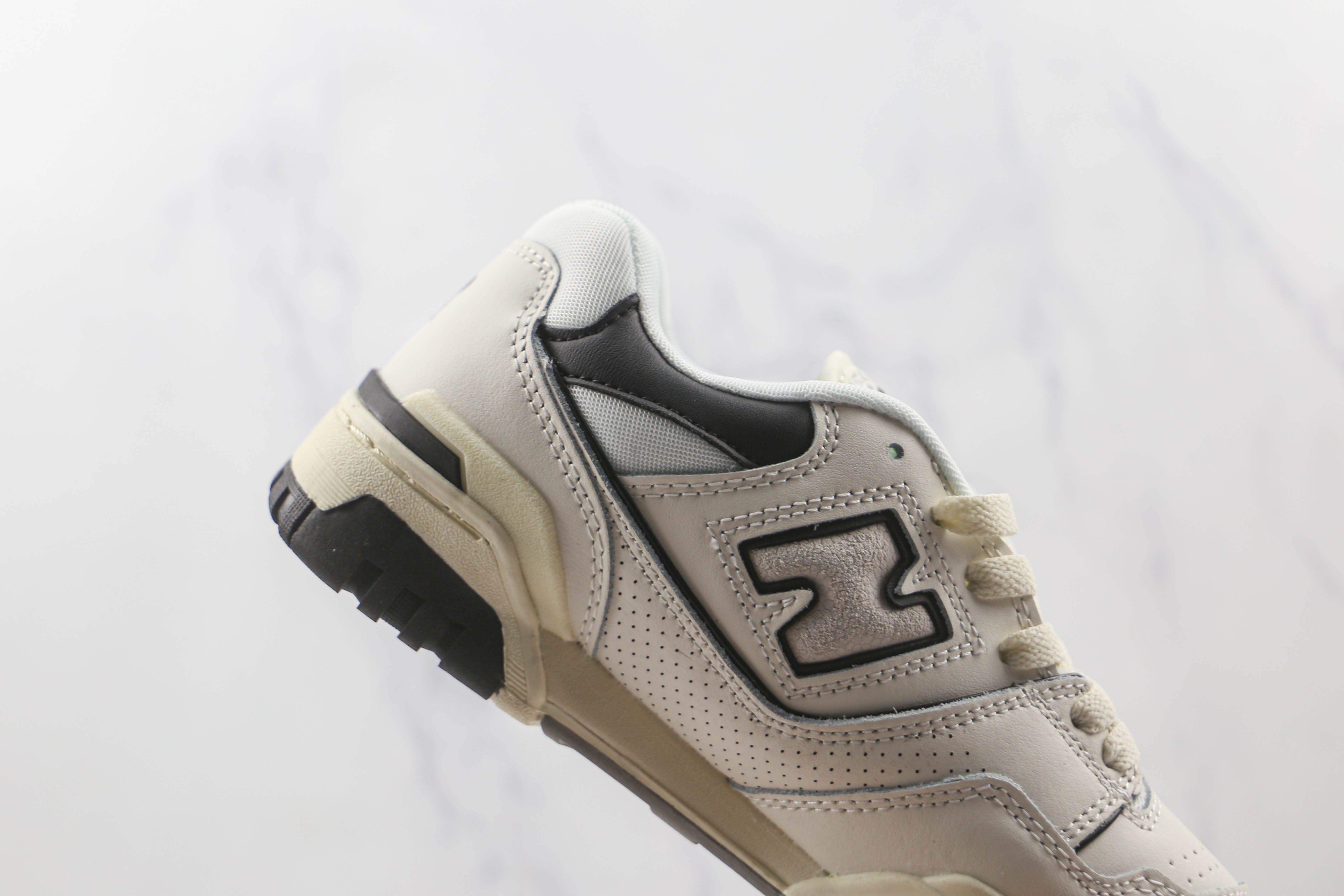 New Balance 550 Sea Salt Black