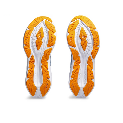 Tênis Asics Novablast 4