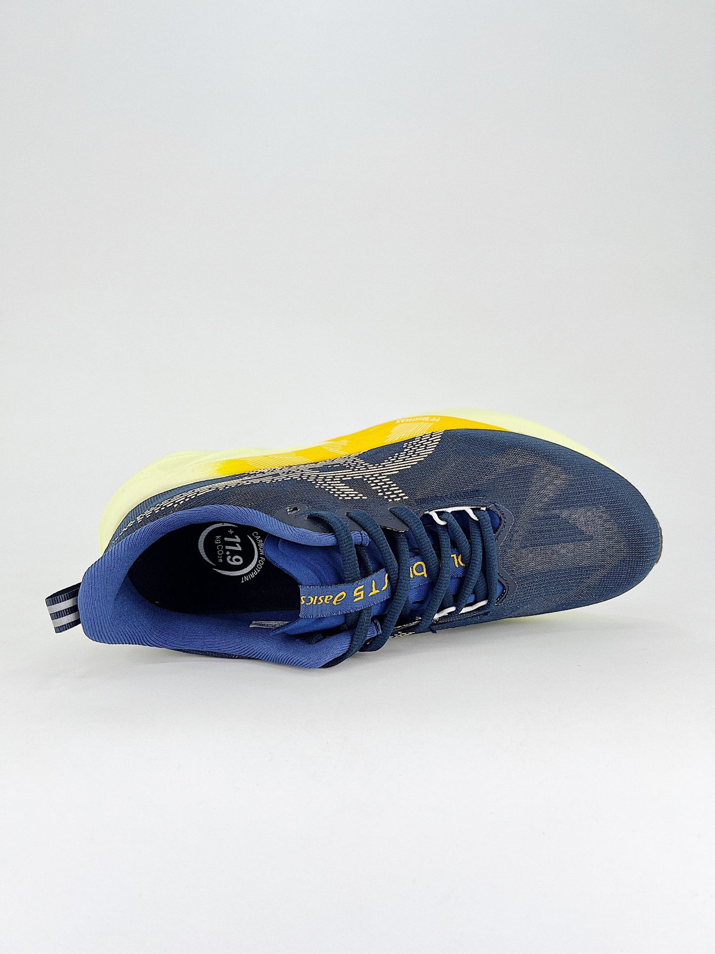 Tênis Asics Novablast 5