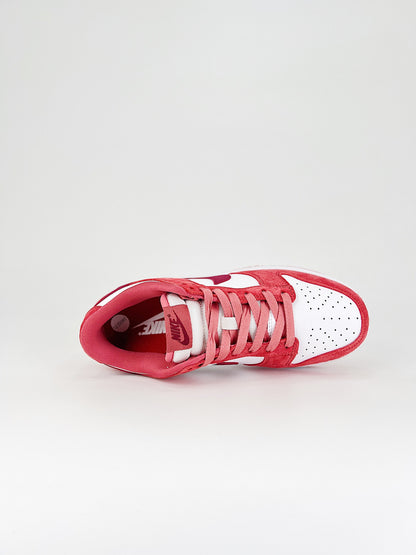 Nike Dunk Low Valentine's Day