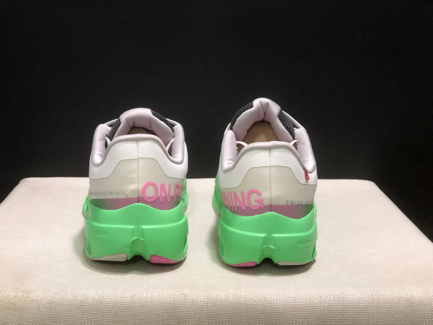 Tênis On Running Cloudsurfer Next