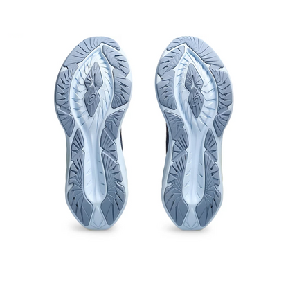 Tênis Asics Novablast 4