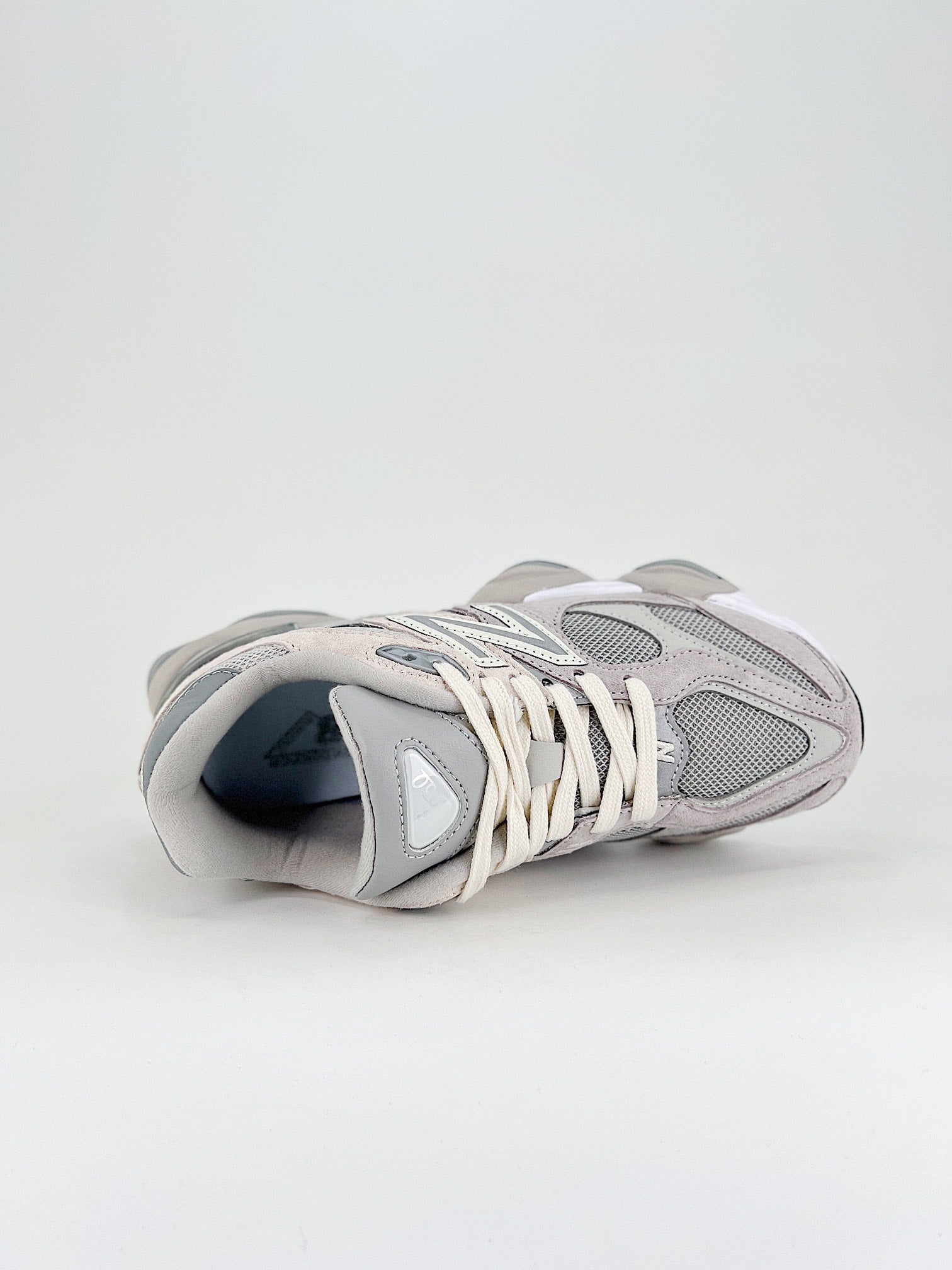 New Balance 9060 Concrete