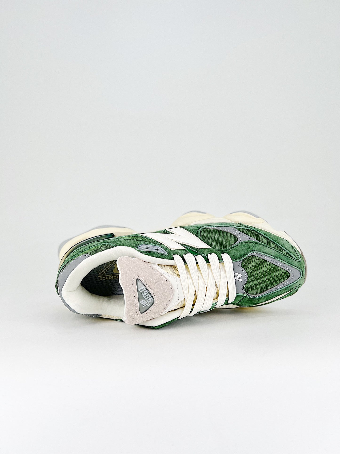 New Balance 9060 Nori