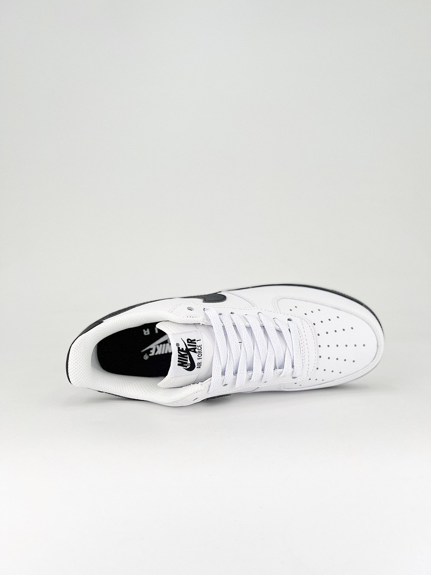 Nike Air Force 1 Low White Black Midsole