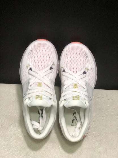 Tênis On Running Cloud X 4