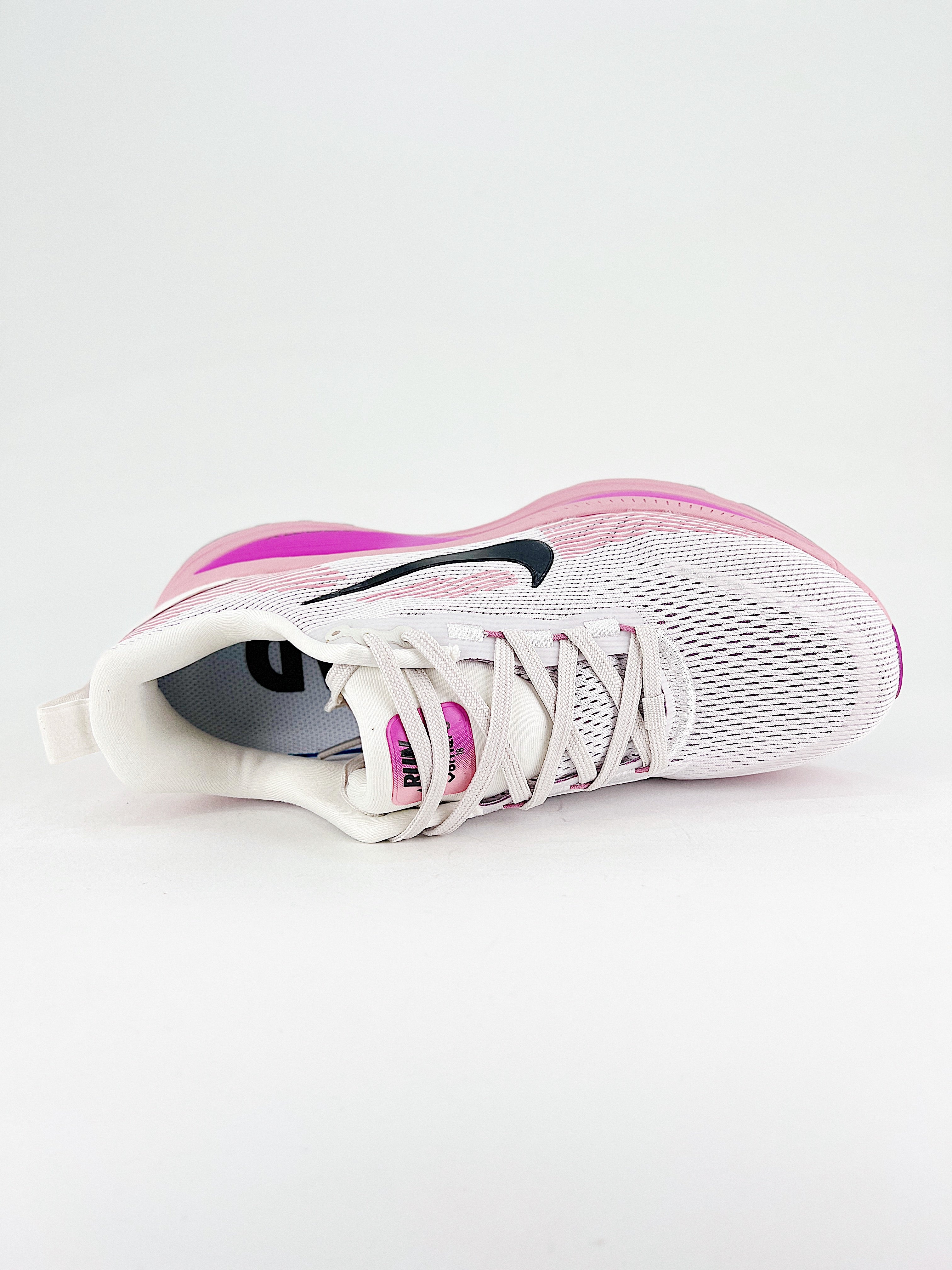 Tênis Nike Vomero 18