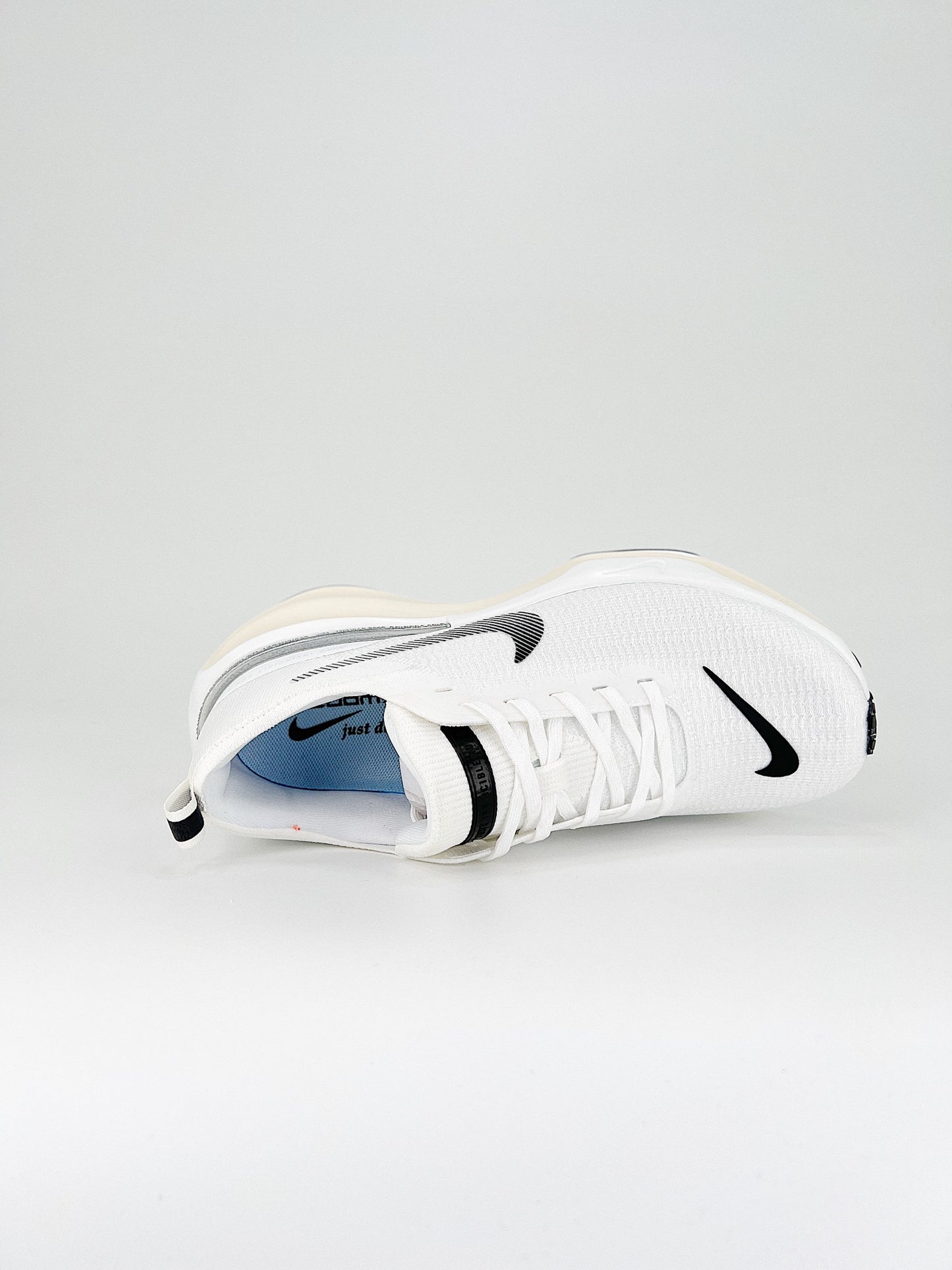 Tênis Nike Invincible 3