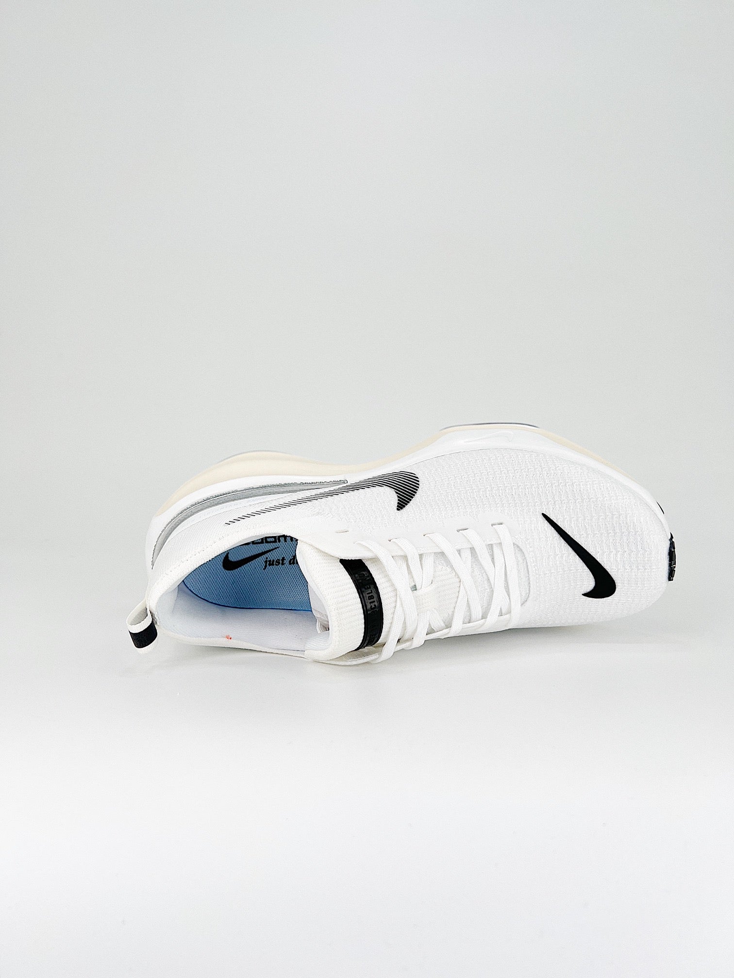 Tênis Nike Invincible 3