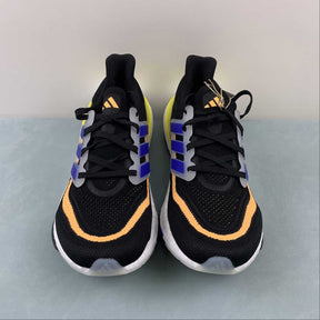 Tênis Adidas UltraBoost Light 23
