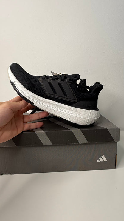Tênis Adidas UltraBoost Light 23 - PRONTA ENTREGA