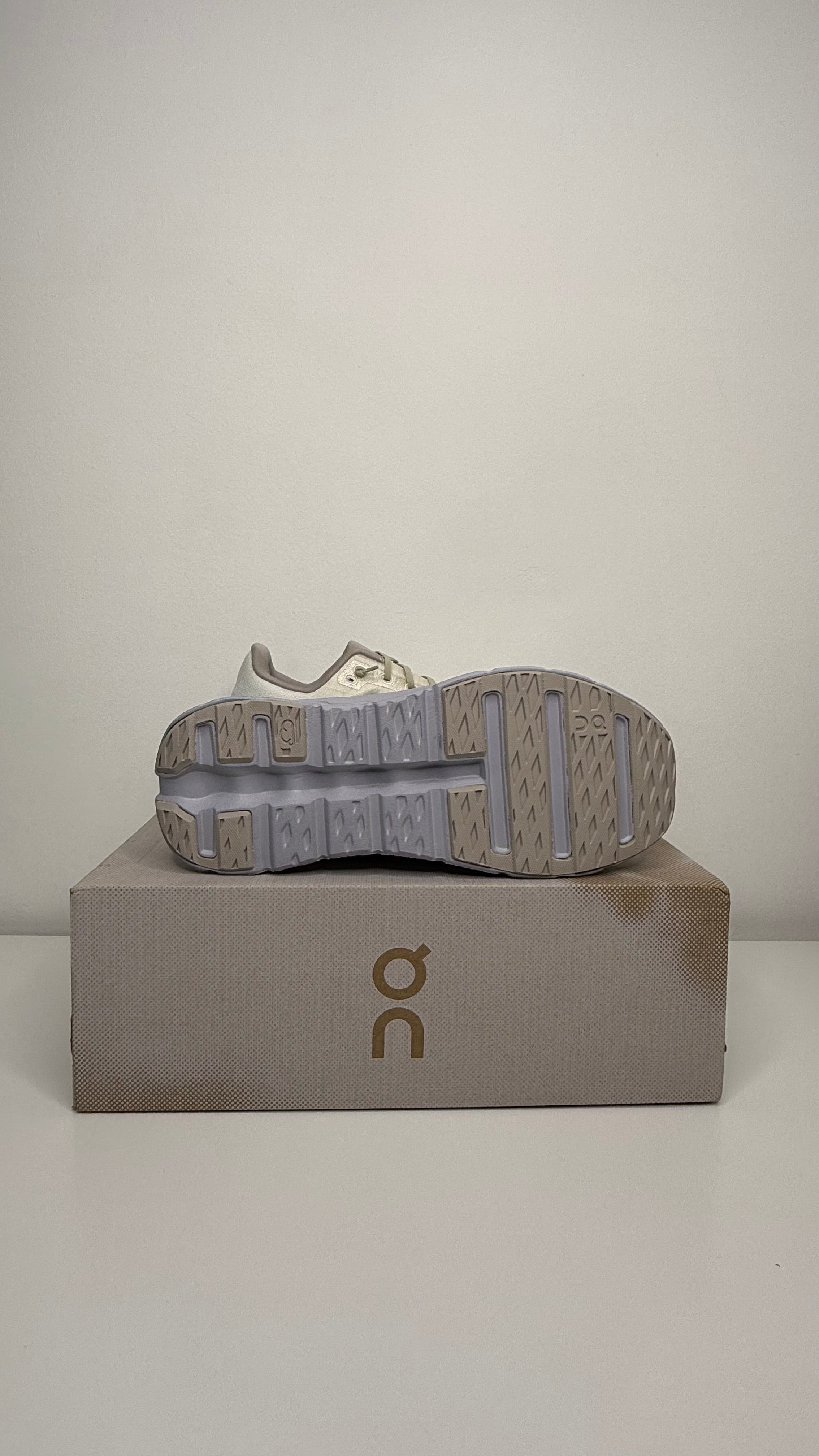 On Running Cloudtilt Sand Lavender - PRONTA ENTREGA