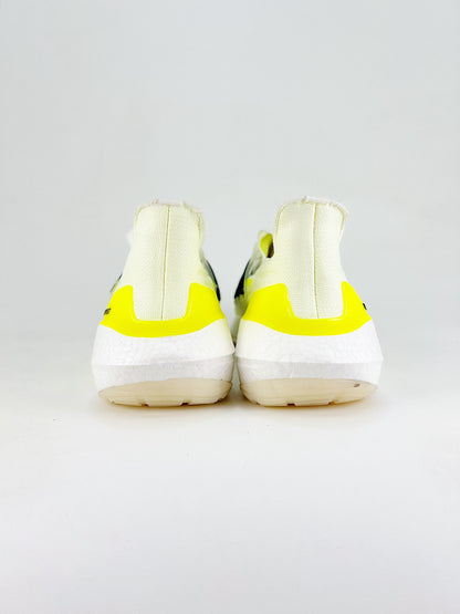 Tênis Adidas UltraBoost 21