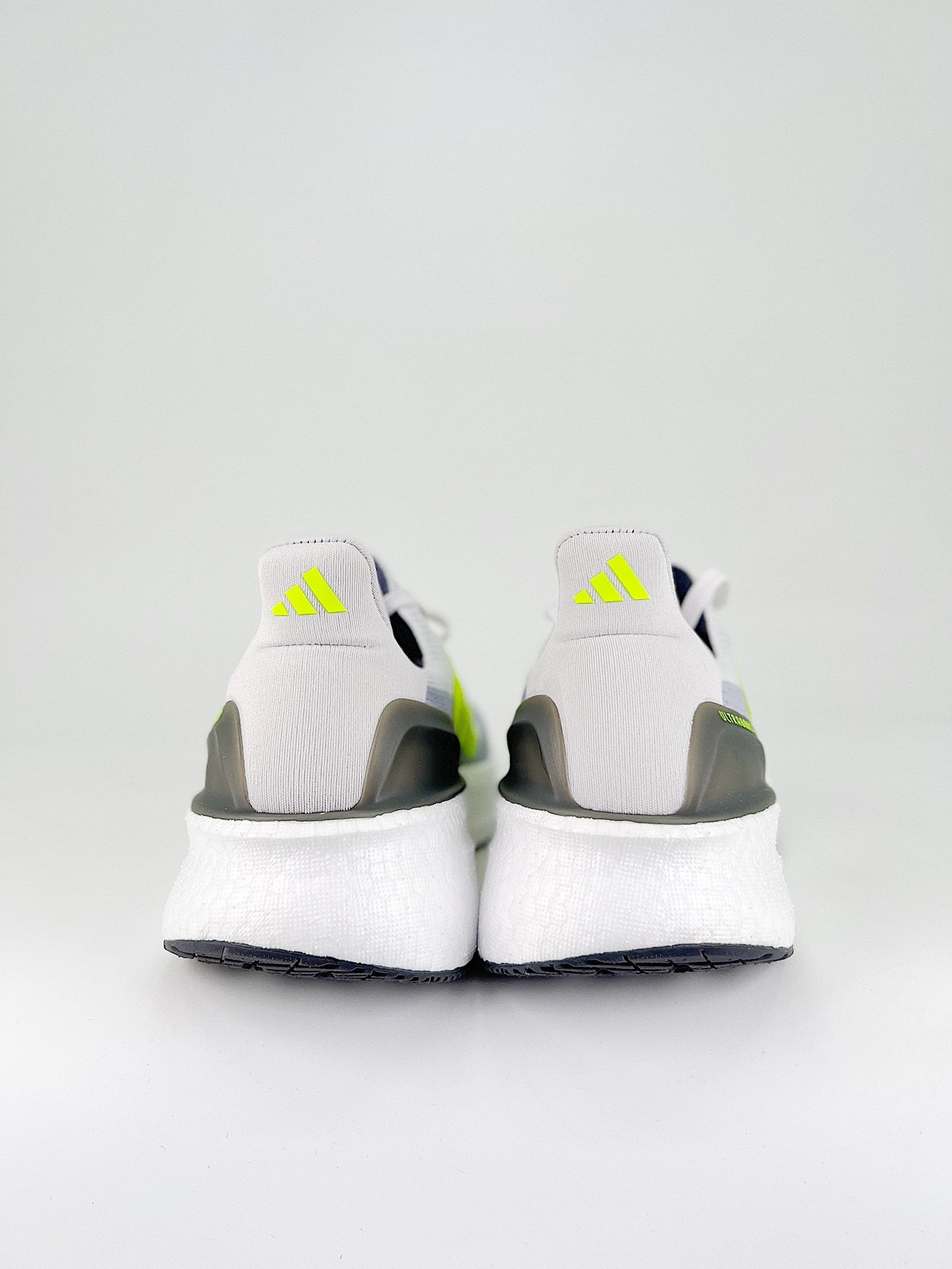 Tênis Adidas Ultraboost 5x