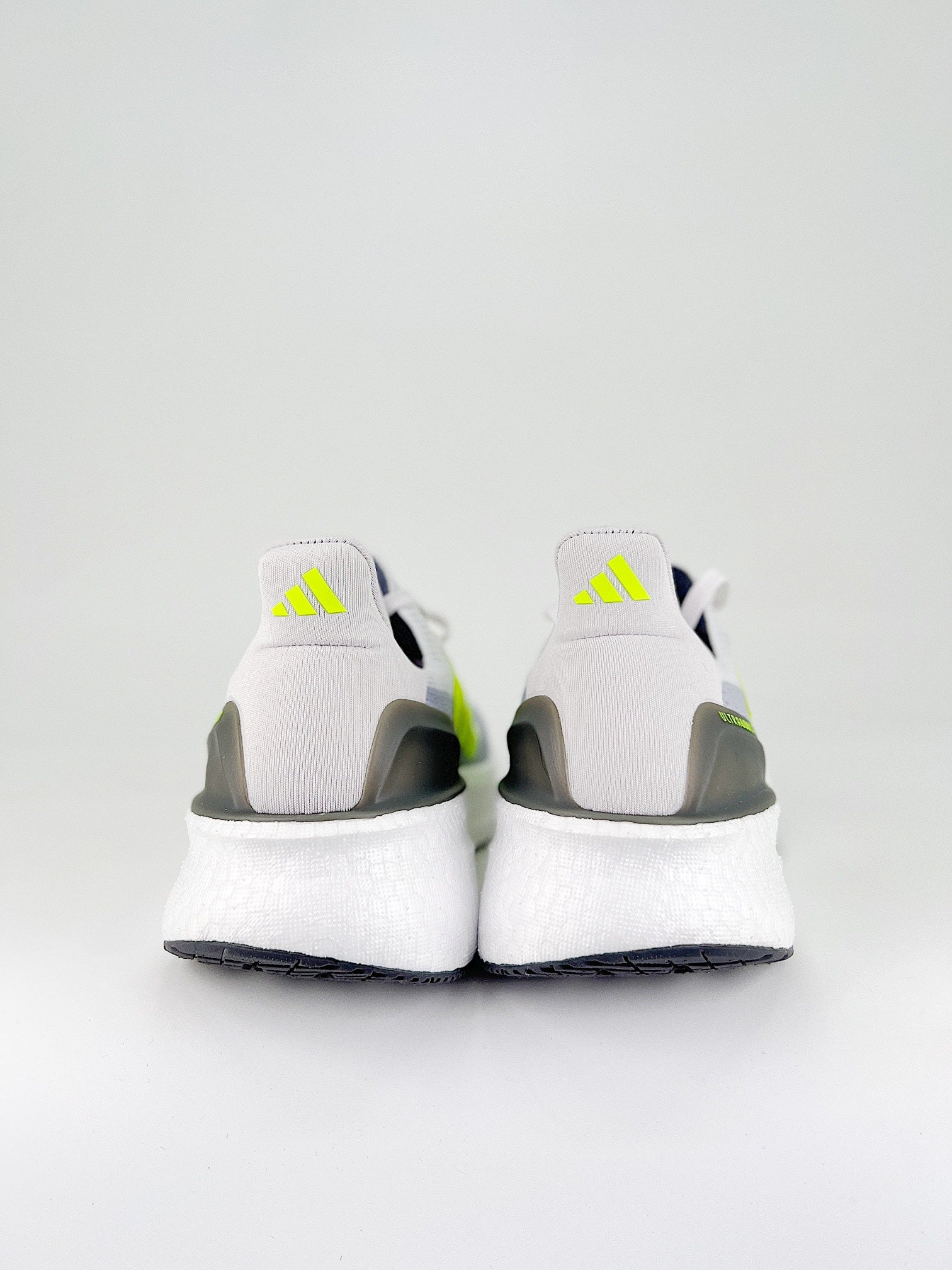 Tênis Adidas Ultraboost 5x