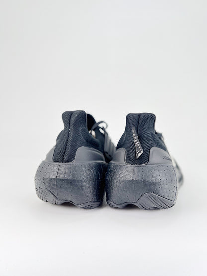 Tênis Y-3 Ultraboost Light 23