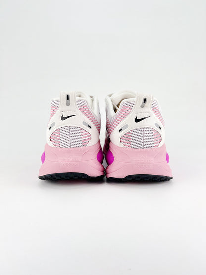 Tênis Nike Vomero 18