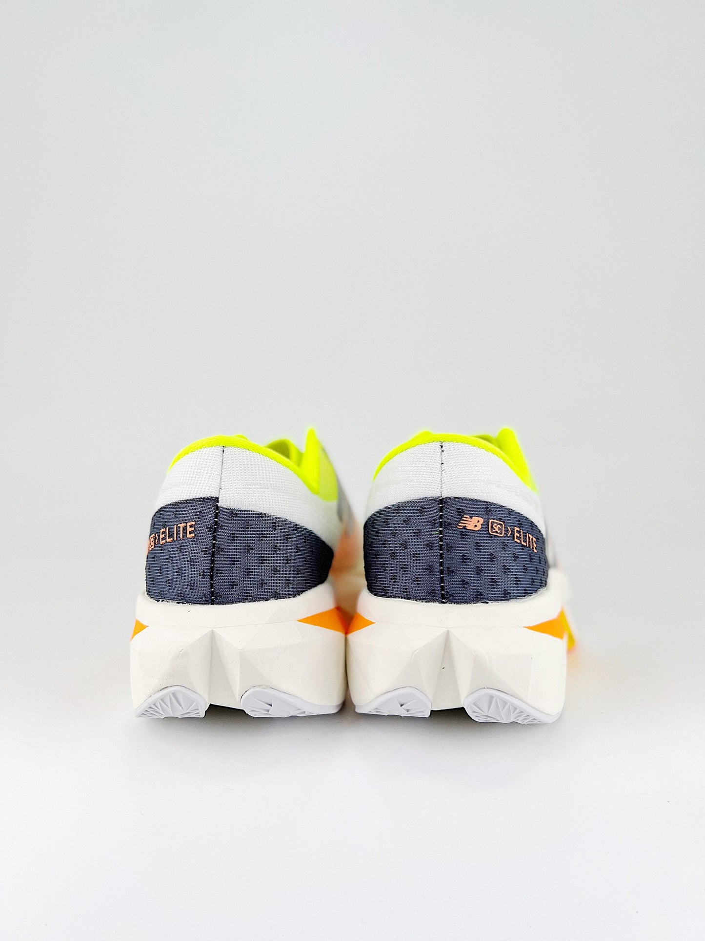 Tênis New Balance Fuelcell Supercomp Elite V4