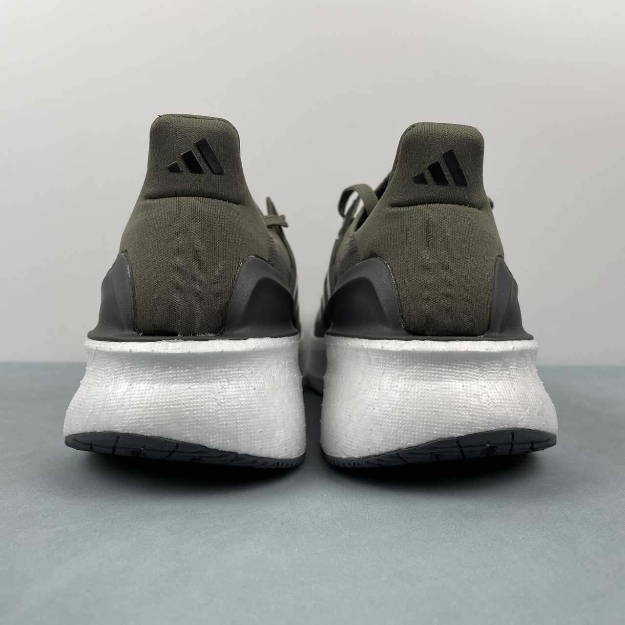 Tênis Adidas Ultraboost 5