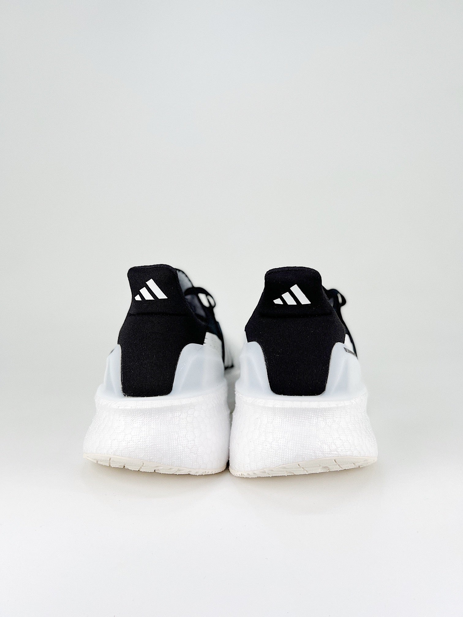 Tênis Adidas Ultraboost 5