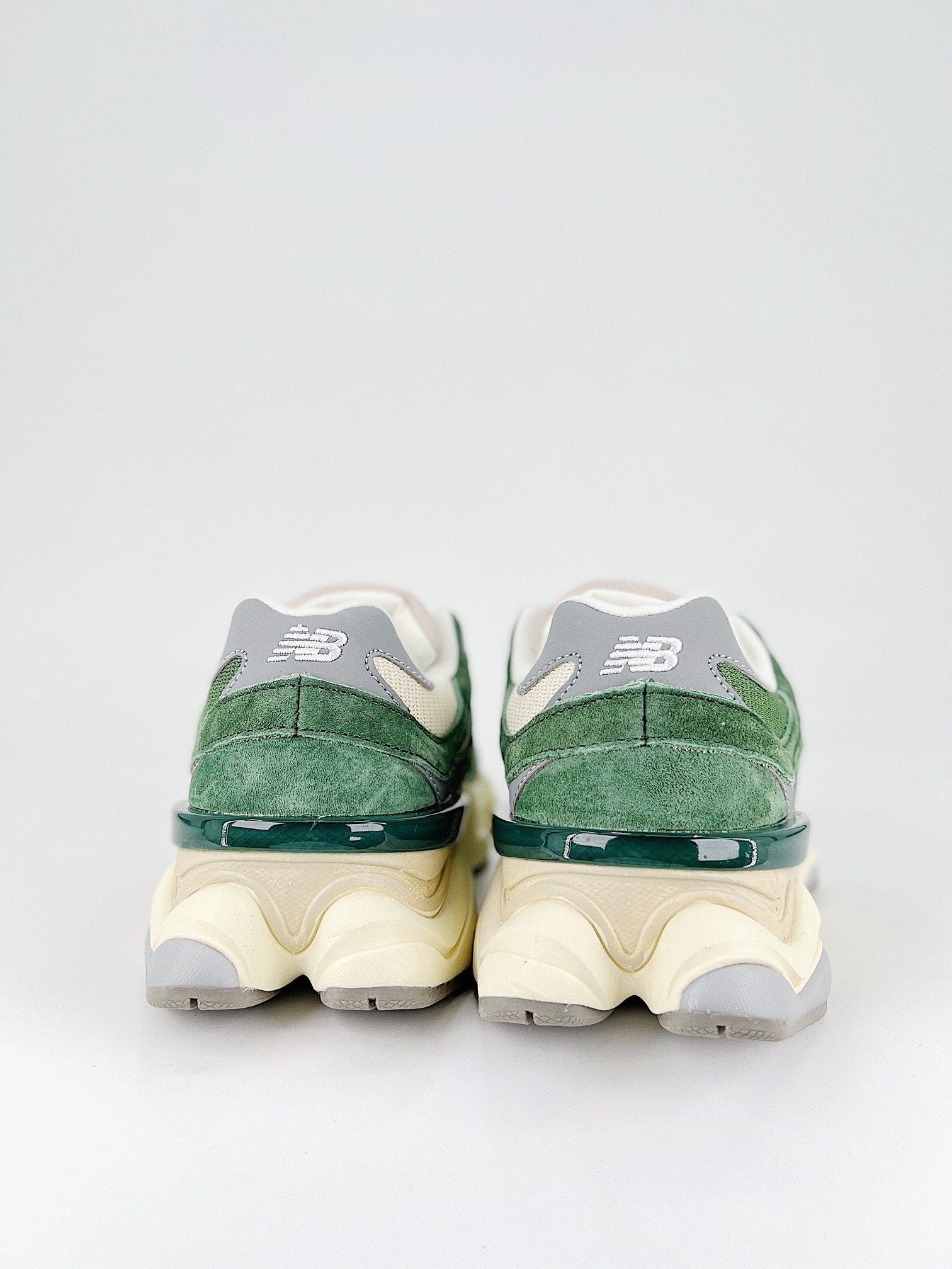 New Balance 9060 Nori