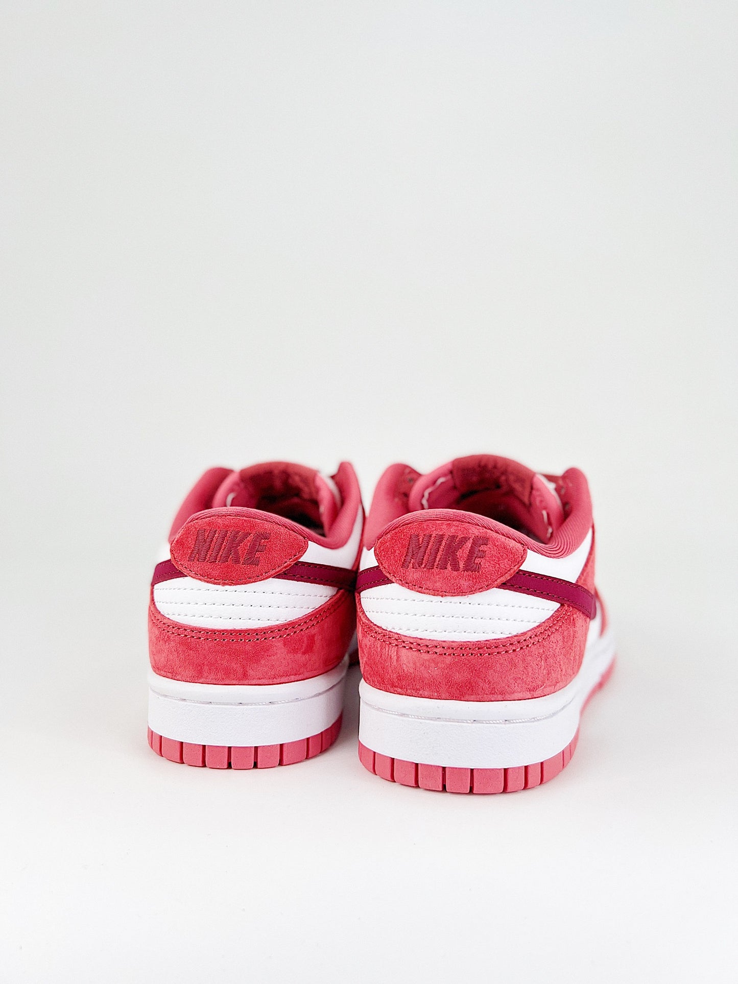 Nike Dunk Low Valentine's Day