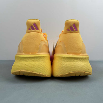 Tênis Adidas Ultraboost 5