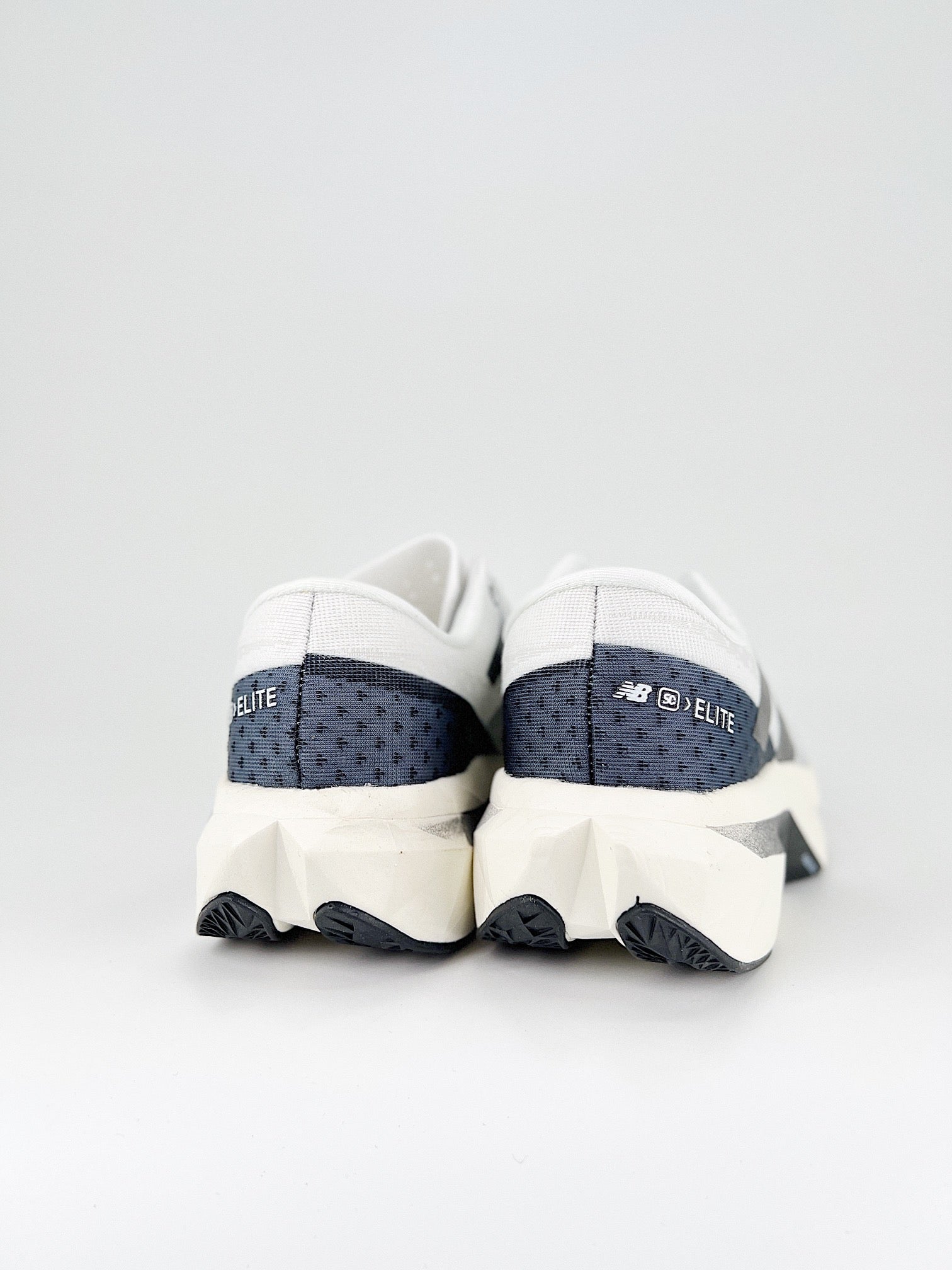 Tênis New Balance Fuelcell Supercomp Elite V4