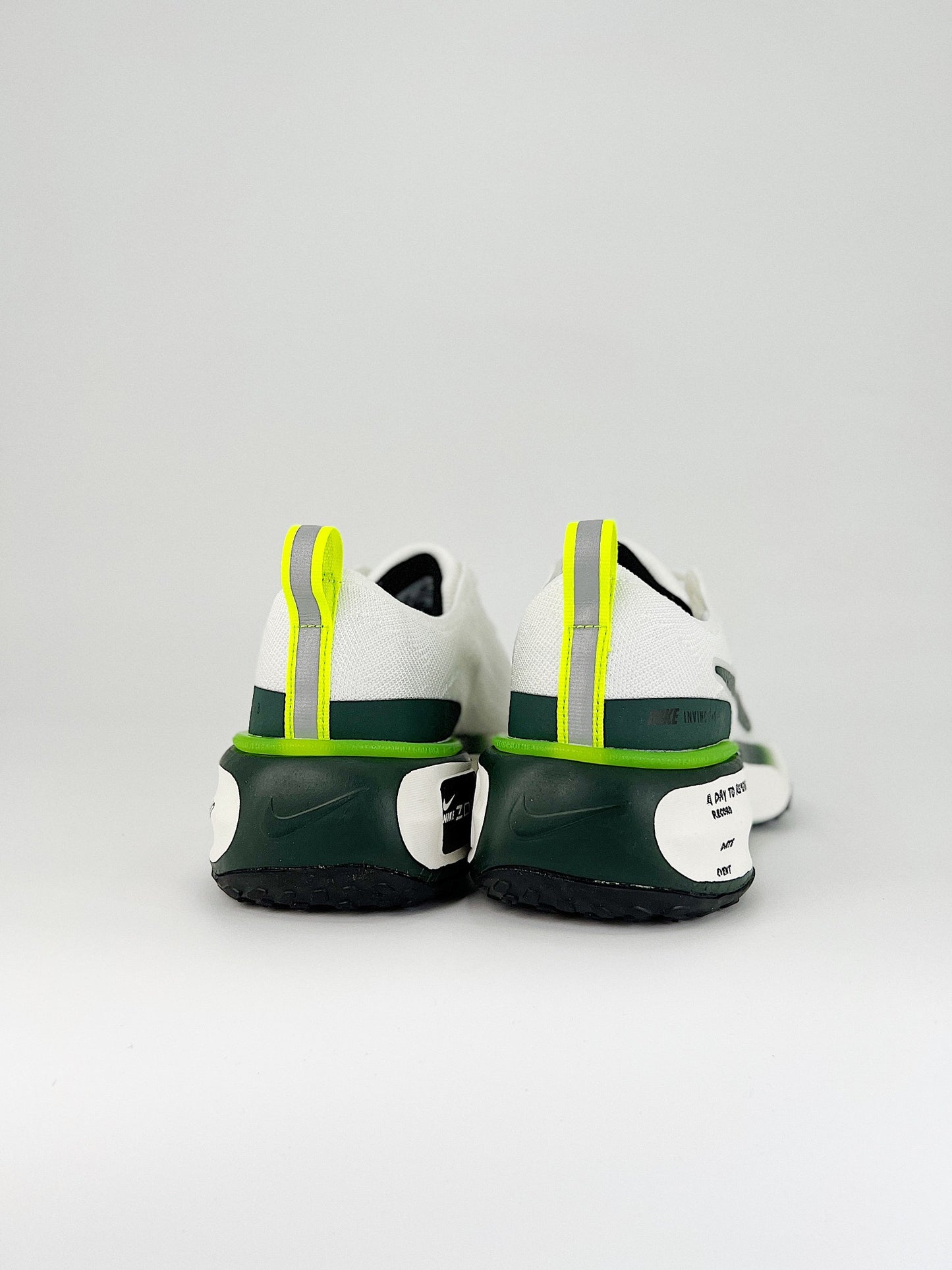 Tênis Nike Invincible 3