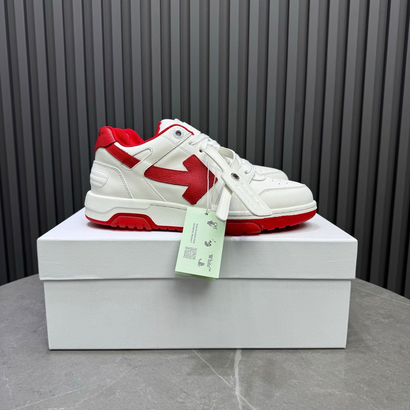 Tênis Off-White Out of Office