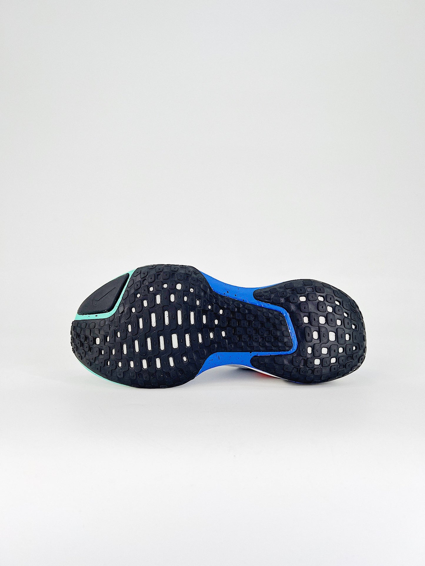 Tênis Nike Invincible 3