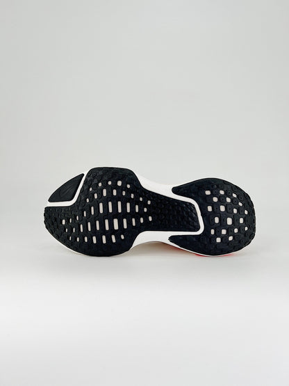 Tênis Nike Invincible 3