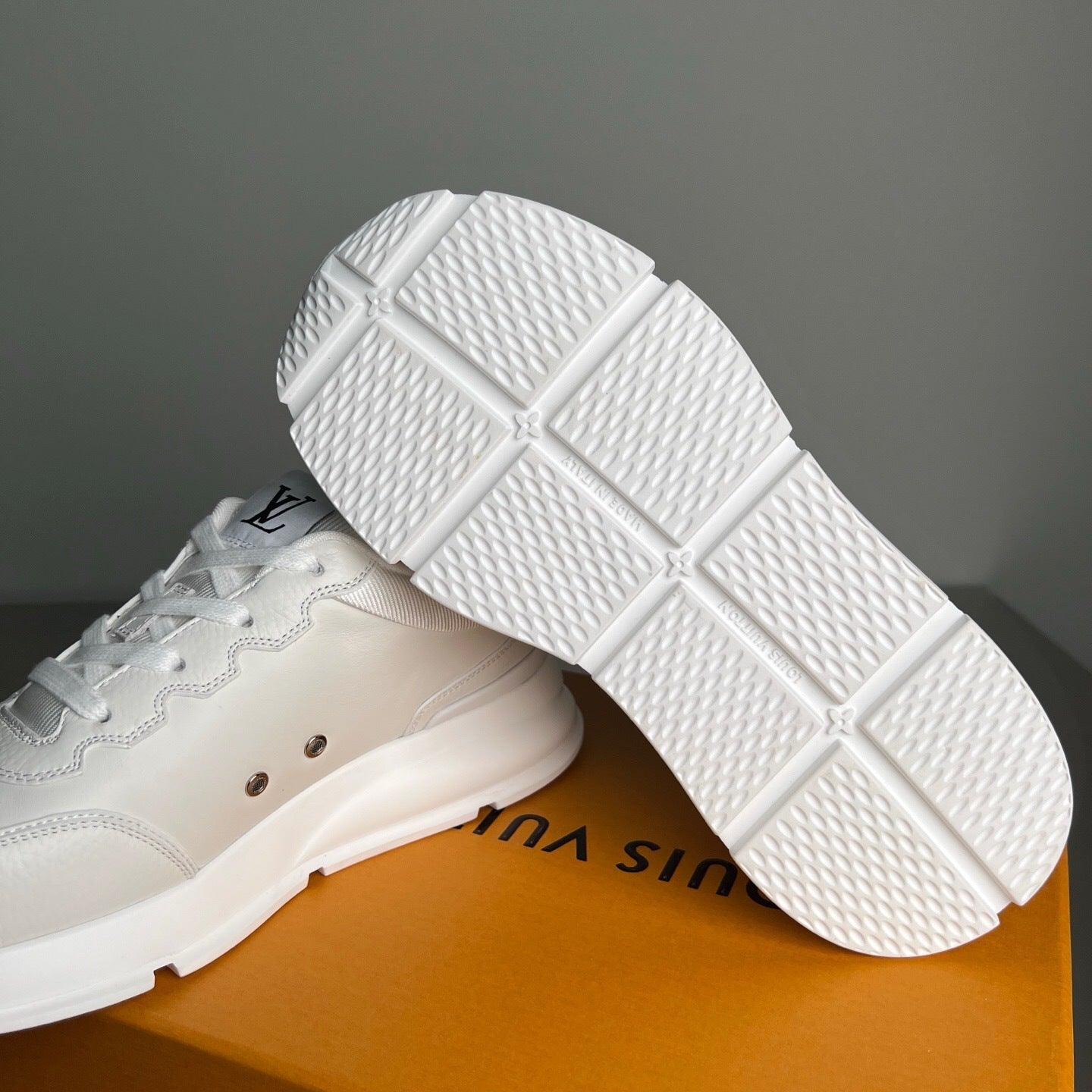 Tênis LV Classic