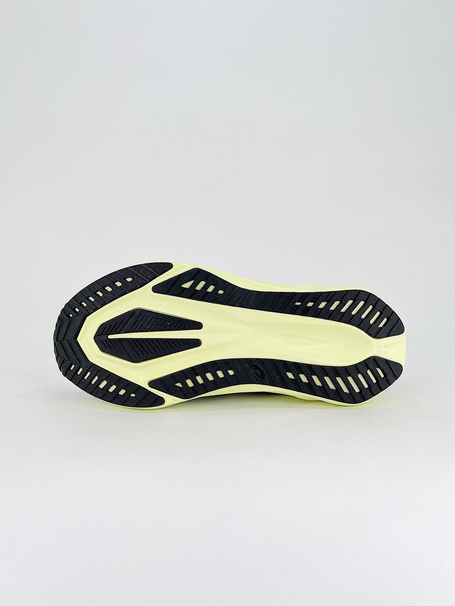 Tênis Asics Novablast 5