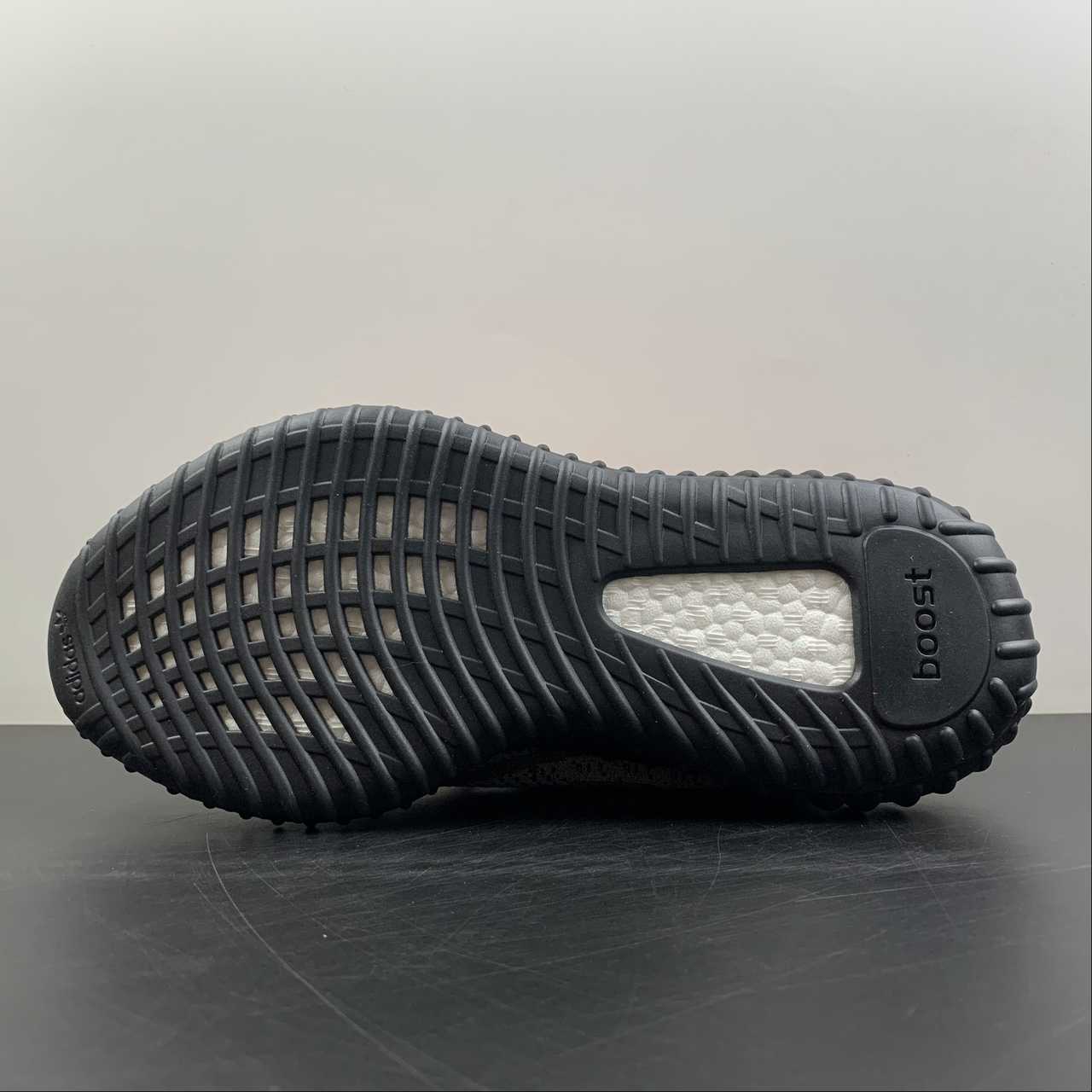Adidas Yeezy 350 V2 Carbon Beluga