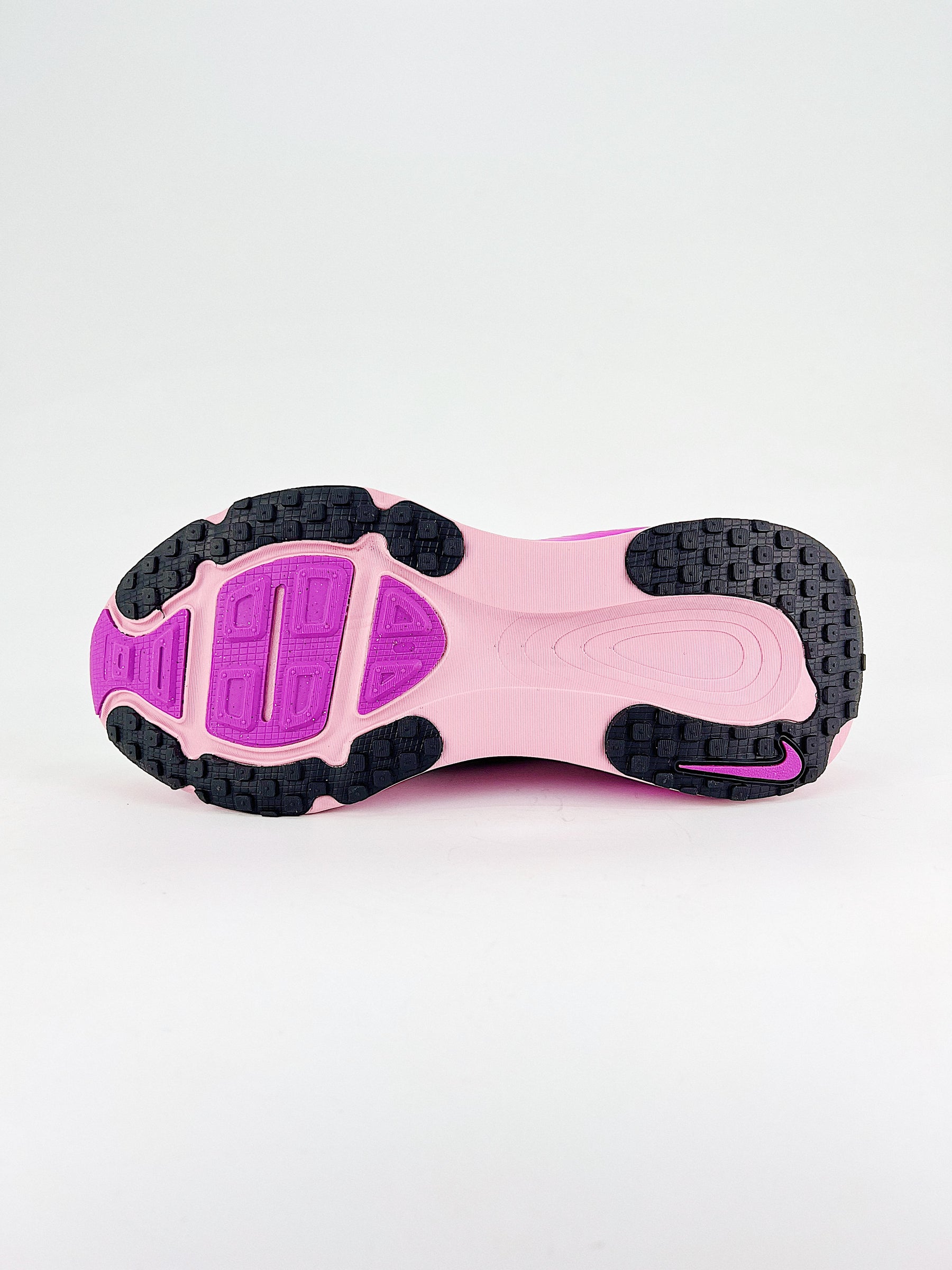 Tênis Nike Vomero 18