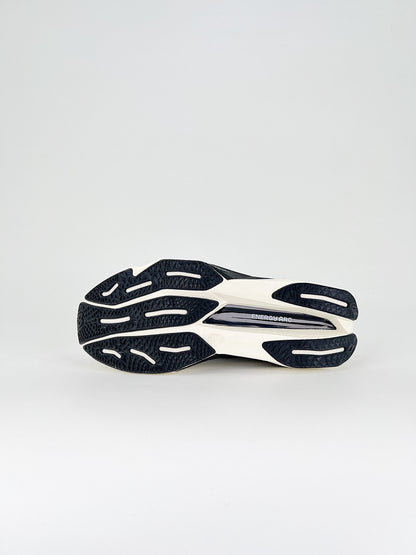 Tênis New Balance Fuelcell Supercomp Elite V4